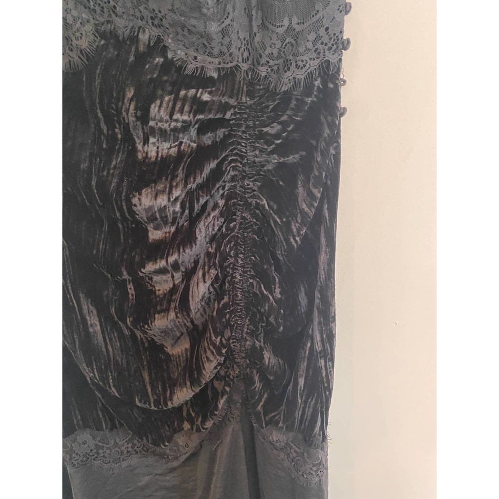 Long Tall Sally velvet and lace dress - Picture 7 of 9